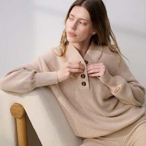 Lunya Cozy Cotton Silk Pocket Henley in Oat Marl Tan in Size Small / XS
